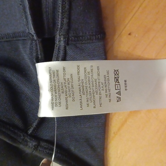 NWT- FP Movement- Make a move bra, Black, Sz Lrg, Multi adjustable straps! - Picture 13 of 16